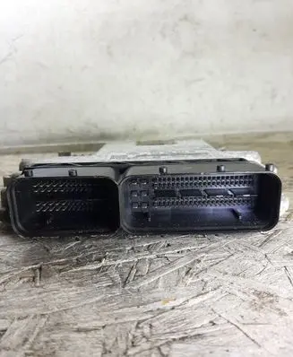 Volkswagen PASSAT B6 Engine control unit/module 03G906021AN 0281012085