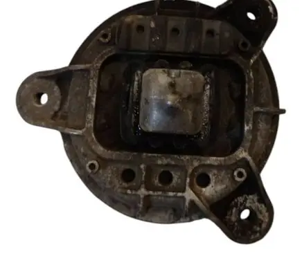BMW 5 F10 F11 Engine mount bracket 139811
