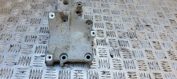 Volkswagen Touran I Generator/alternator bracket 038903143AF