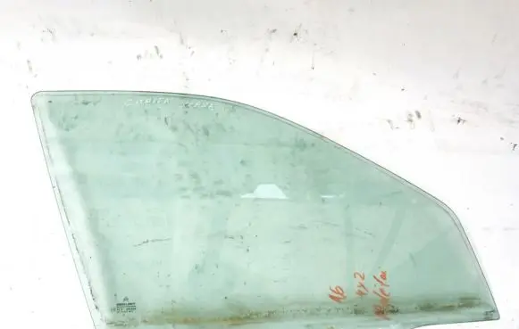 Citroen Xsara Front door window glass four-door
