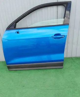 Audi Q2 - Front door 