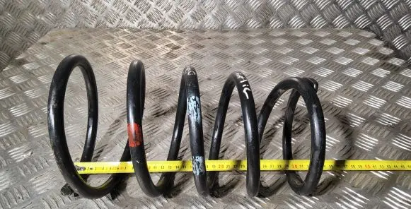 Nissan X-Trail T30 Rear coil spring