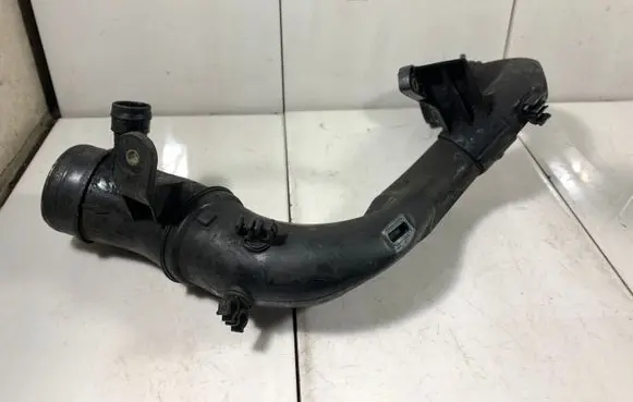 Volkswagen Golf V Intercooler hose/pipe 1J0129654S