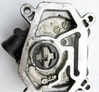 Mercedes-Benz C W205 Vacuum pump A2701800901