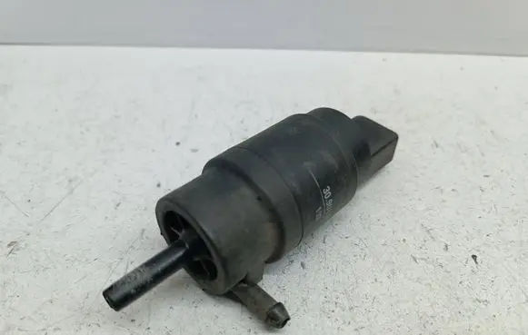 Mercedes-Benz E W211 Windscreen/windshield washer pump 3090179