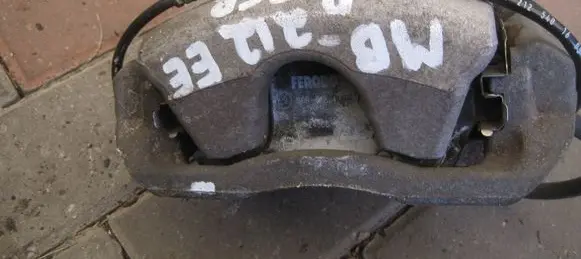 Mercedes-Benz E W212 Front brake caliper