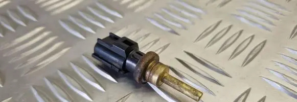 Volvo V70 Coolant temperature sensor 8653172 070216