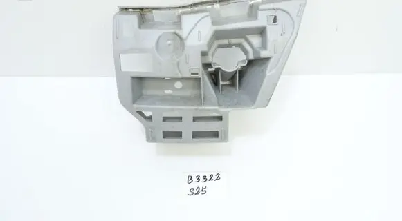 Skoda Octavia Mk3 (5E) Front bumper mounting bracket 5E0807055