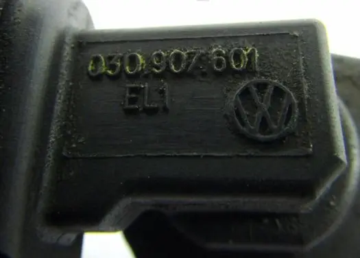 Volkswagen Polo III 6N 6N2 6NF Crankshaft position sensor 030907601
