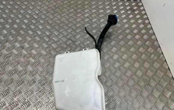 BMW 2 F45 Windshield washer fluid reservoir/tank 10543512
