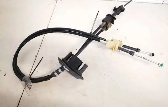 Gear shift cable linkage