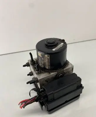 Skoda Octavia Mk2 (1Z) ABS Pump 1K0614517B 1K0907379D