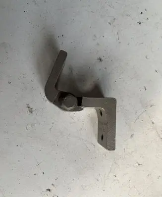 Skoda Octavia Mk2 (1Z) Rear door lower hinge 1Z0833412B