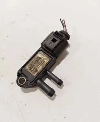 Volkswagen Golf V Exhaust gas pressure sensor 076906051a