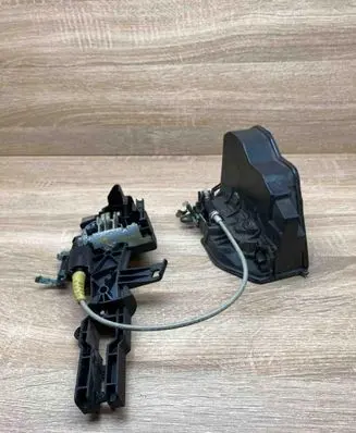 BMW 1 E81 E87 Front door lock 7167077 A046998