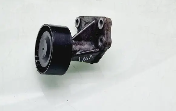 Volkswagen Touareg I Alternator belt tensioner pulley 059145174A