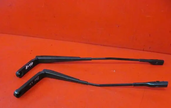 Audi A1 Front wiper blade arm 8X1955408 8X1955407