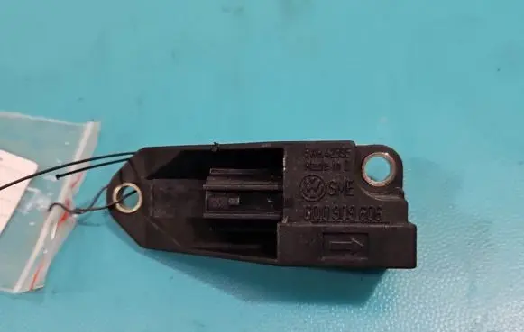 Volkswagen Polo IV 9N3 Fuel cut-off switch 6Q0909606 IMPRK1383523