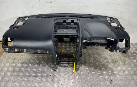 Subaru Forester SJ Dashboard FFJ1601250357