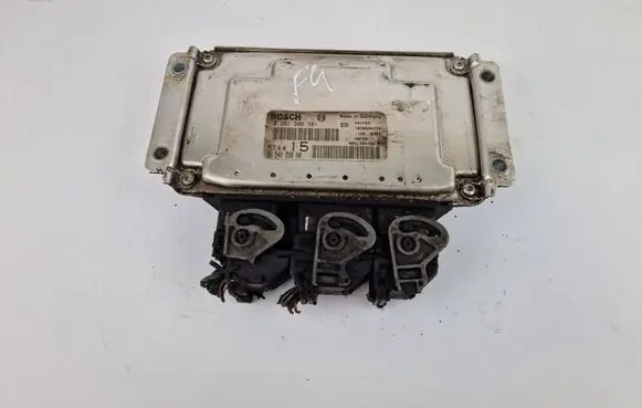 Peugeot 307 Engine control unit/module 9654823880 0261208301