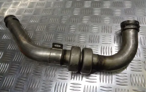 Renault Megane II Turbo air intake inlet pipe/hose 8200306925E