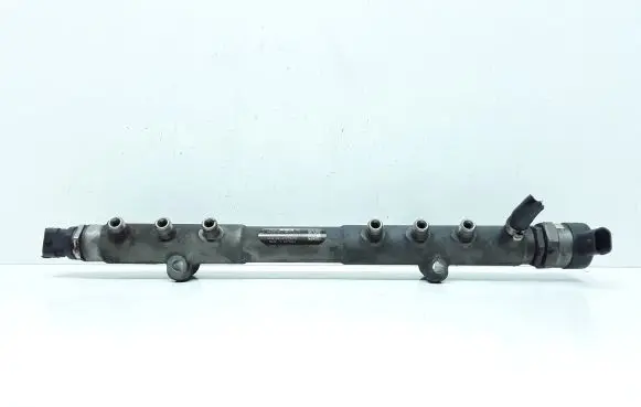 Volvo V70 Fuel main line pipe 30777576 31259011 0445215023