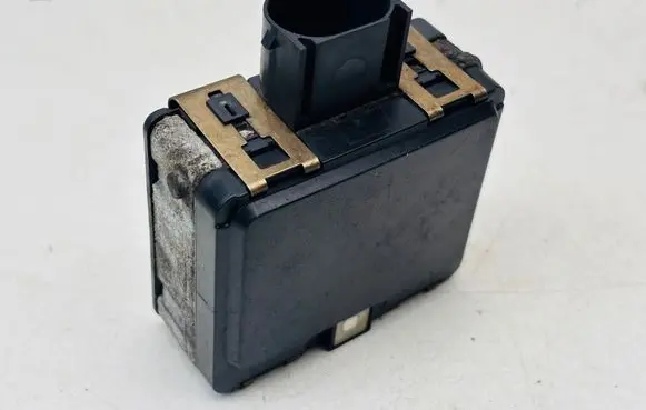 Volkswagen Golf VII Distronic sensor radar 5Q0907561A 0203300153 5Q0907572A