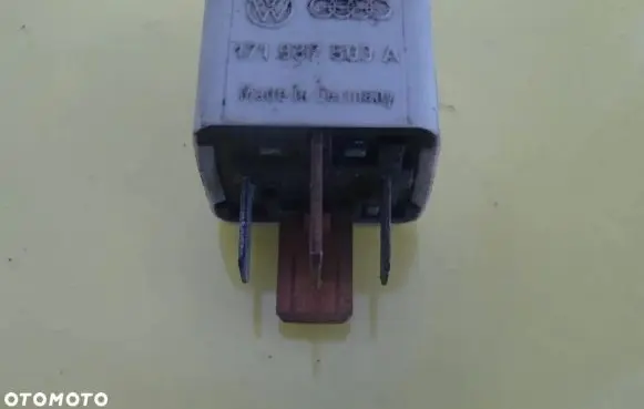Volkswagen Golf IV Other relay 171937503A R601370