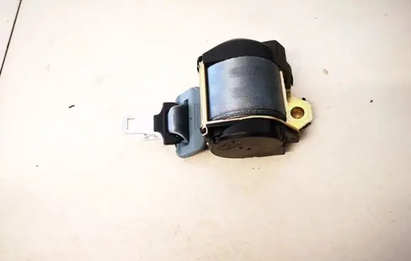 Renault Megane I Middle seatbelt (rear) 0055681b