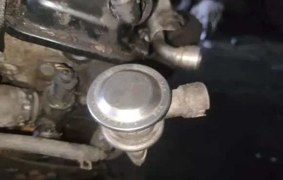 Volkswagen PASSAT B5.5 EGR valve 06b131351a 72277805