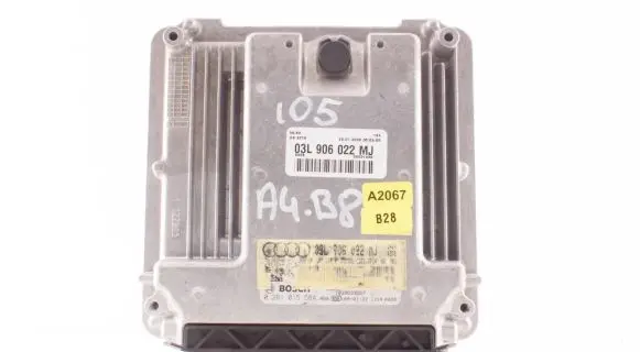 Audi A4 S4 B8 8K Engine control unit/module 03L906022MJ 0281015584 03L906022NJ