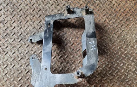 Land Rover Range Rover Evoque L538 Radiator mount bracket GJ326K767AB