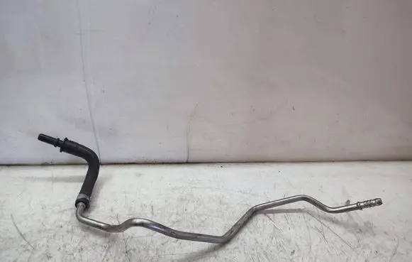 Volkswagen Amarok Fuel line pipe