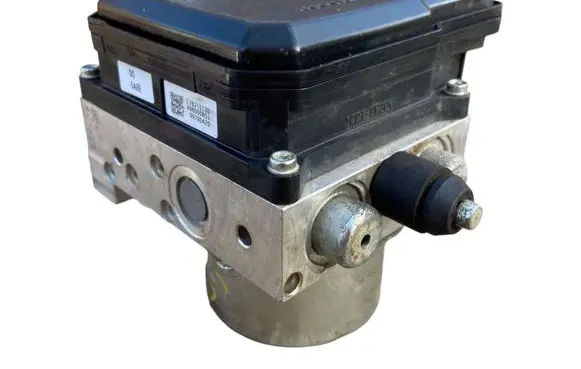 Nissan Juke I F15 ABS Pump 47660BE10D 7829K256 TD8405