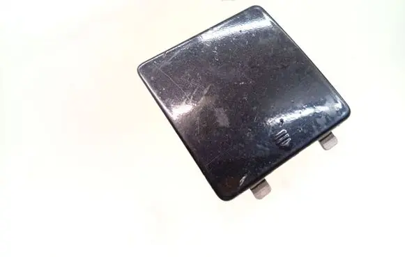 Mercedes-Benz CLS C219 Front tow hook cap/cover A2198850026