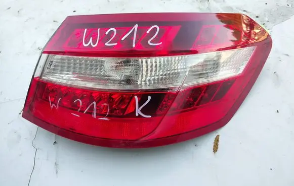 Mercedes-Benz E W212 Rear/tail lights A2129066701