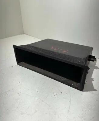 Nissan Primera Dashboard storage box/compartment 68102AV700