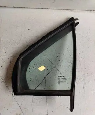 Toyota Yaris Front triangle window/glass 43R00097 DOT511M352AS2