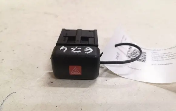 Opel Zafira A Hazard light switch 90589897