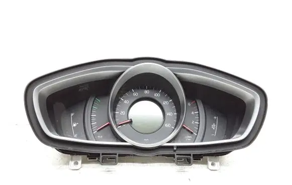 Volvo V40 Speedometer (instrument cluster) 31314484 P31314484