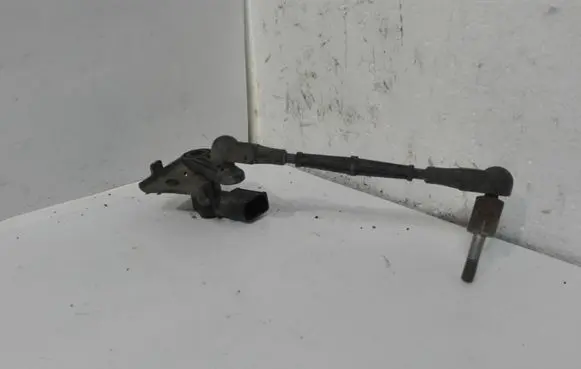Rear air suspension level height sensor