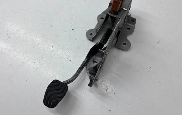 Renault Kadjar Brake pedal 465014EA2B
