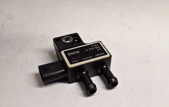 BMW 4 F36 Gran coupe Exhaust gas pressure sensor 8570686 13628570686
