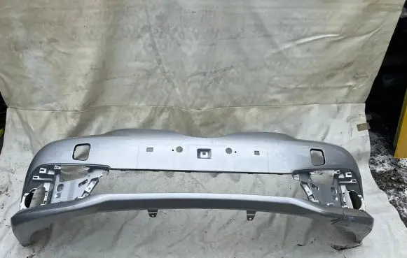 Toyota Auris E180 Front bumper