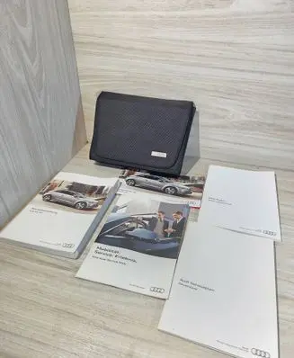 Audi A3 S3 8V Owners service history hand book 1425618V000 102013
