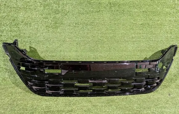 Hyundai Bayon Front bumper lower grill 