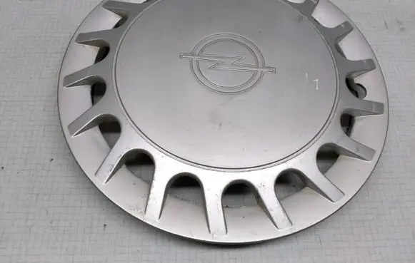 Opel Vectra B R14 wheel hub/cap/trim 