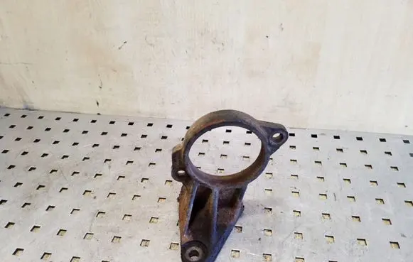 Toyota Avensis Verso Driveshaft support bearing bracket 