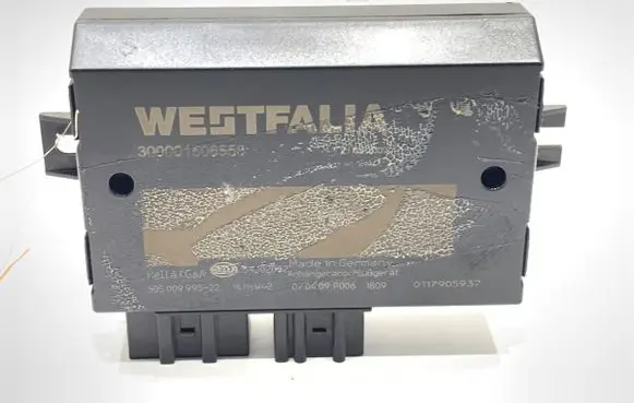 Volkswagen Golf V Tow bar trailer control unit/module 300001506558