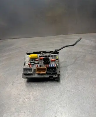 Peugeot 308 BSM Control unit 9675878480